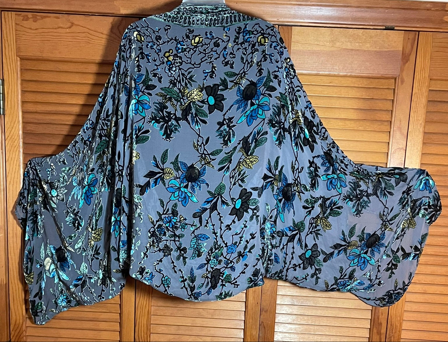 Velvet finish shrug-back